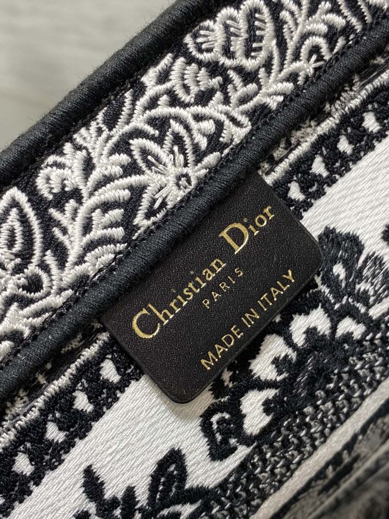 Christian Dior Shopping Bags